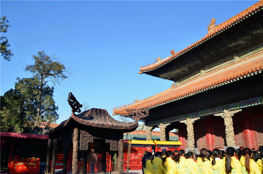 孔庙门票成人90元孔庙又称至圣庙是祭祀中国伟大的思想家教育家政治家