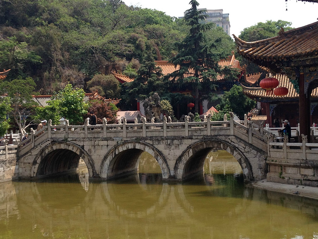 "... 直达昆明圆通寺 想起寺院 我去过最大的国寺 浙江杭州灵隐寺 那是我一个人的旅行第一季 杭州站_圆通寺"的评论图片