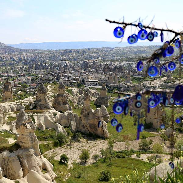 鸽子山谷(pigeon valley)是个小景点,离仙人烟囱不远,附近的树上树枝