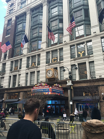 21梅西百货 Macy S 美国很有名的一家百货公司 定位中档偏高一点 这家位于曼哈顿市中心西34 梅西百货 评论 去哪儿攻略