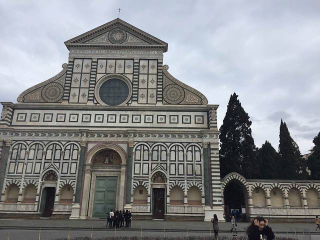 新圣母玛丽亚教堂