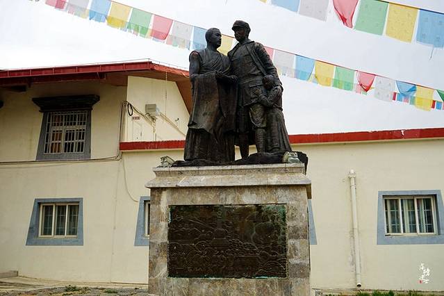 迪庆红军长征博物馆(香格里拉市独克宗古城)