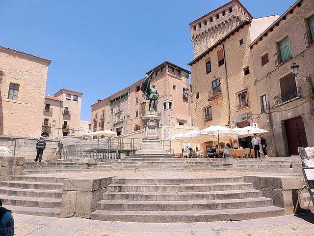 塞哥维亚圣马丁广场