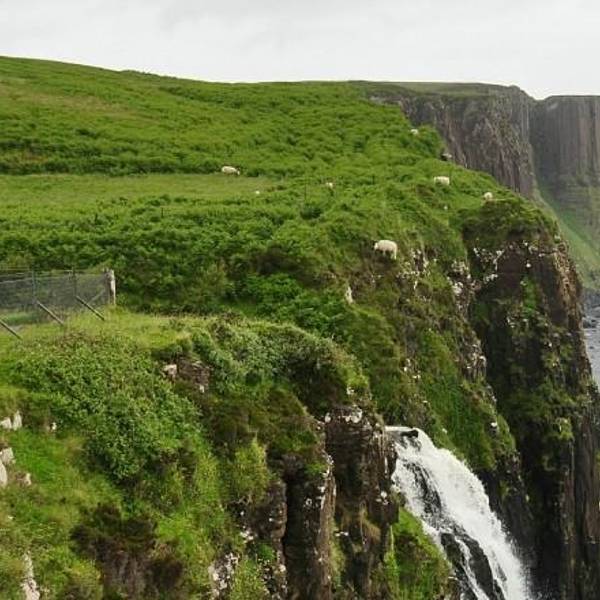 基尔特岩石旅游攻略