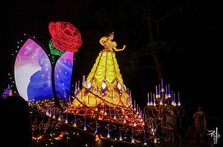入园其实有想象不到的精彩_香港迪士尼乐园评