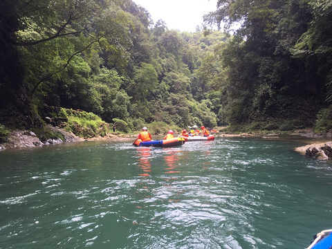 高过河漂流