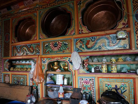 过稻城的驴友来过这里(1)龙古村是位于稻城县城北4公里处的一个小村落