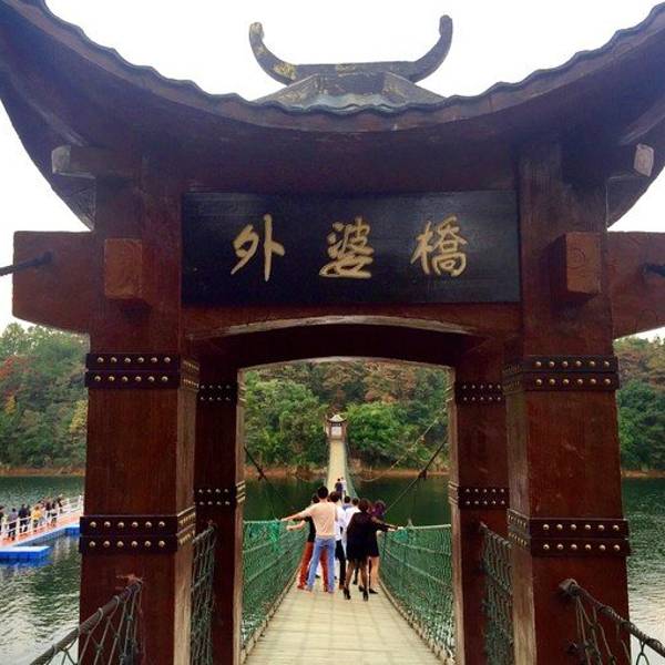 望庐山瀑布_2018年庐山门票收入