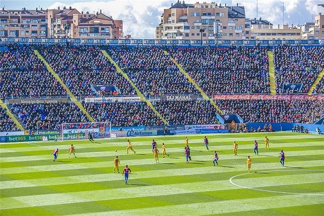 梅斯塔利亚球场