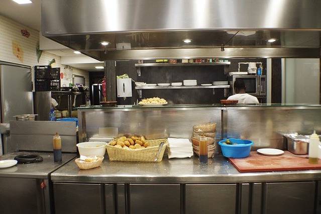 Los diamantes 酒吧