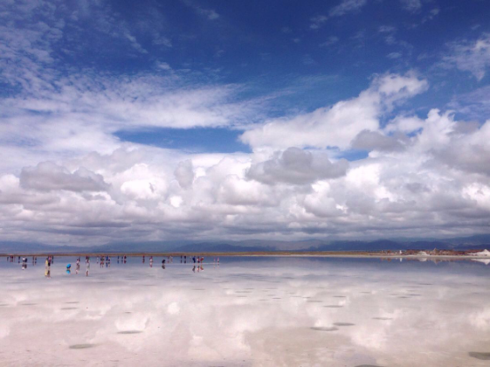 高“盐”值，超热辣，茶卡遇见天空之镜