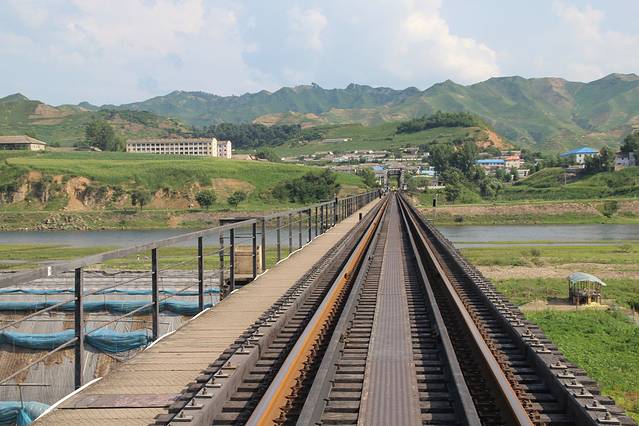 鸭绿江国境铁路大桥