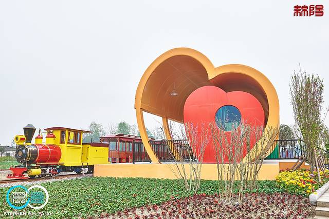 百年好合爱情谷