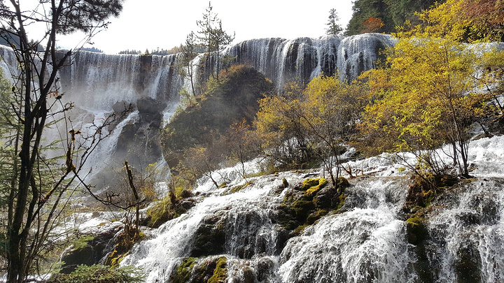 说珍珠滩瀑布没几个人知道,说86版的西游记谁敢说自己没看过