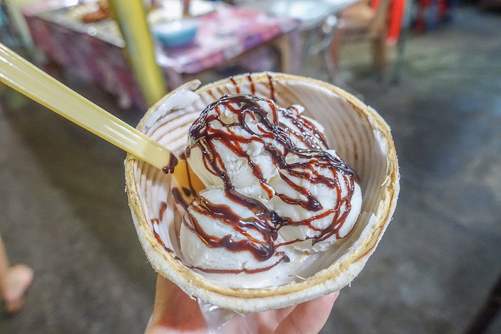 *甲米镇夜市只有在每周五、六、日开放,时间是