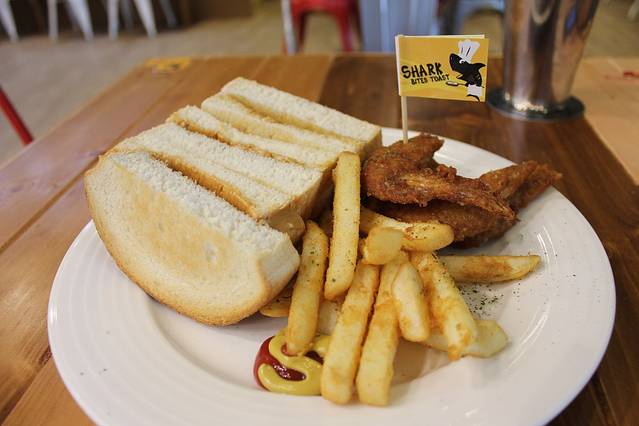 鲨鱼咬吐司(屏东垦丁店)