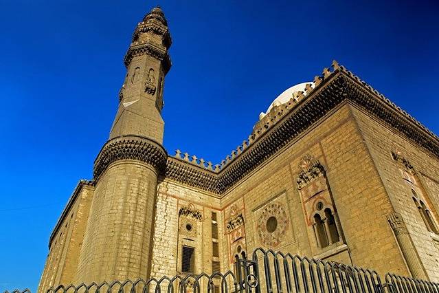 苏丹·哈桑清真寺