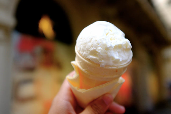 2017虽然奢侈品价格昂贵,根本不比国内便宜,但