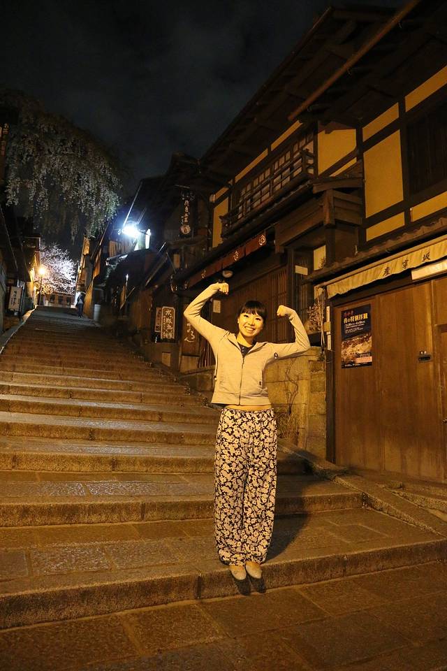 京都四月游,樱花烟雨惹人留