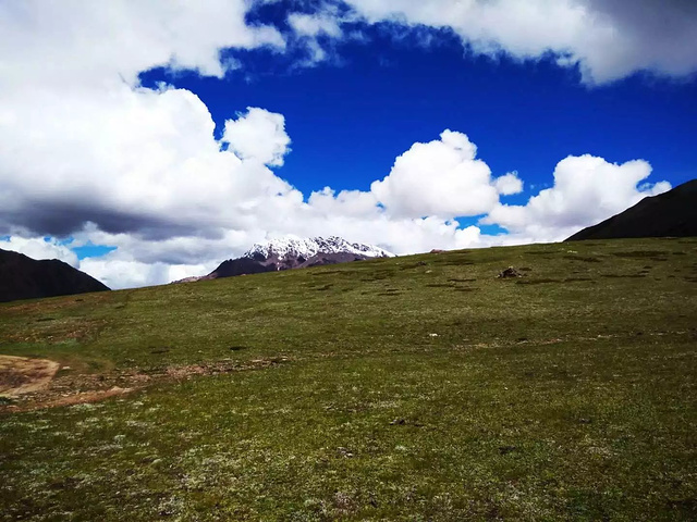 2017它附近还有来古冰川、米堆冰川,这两个都