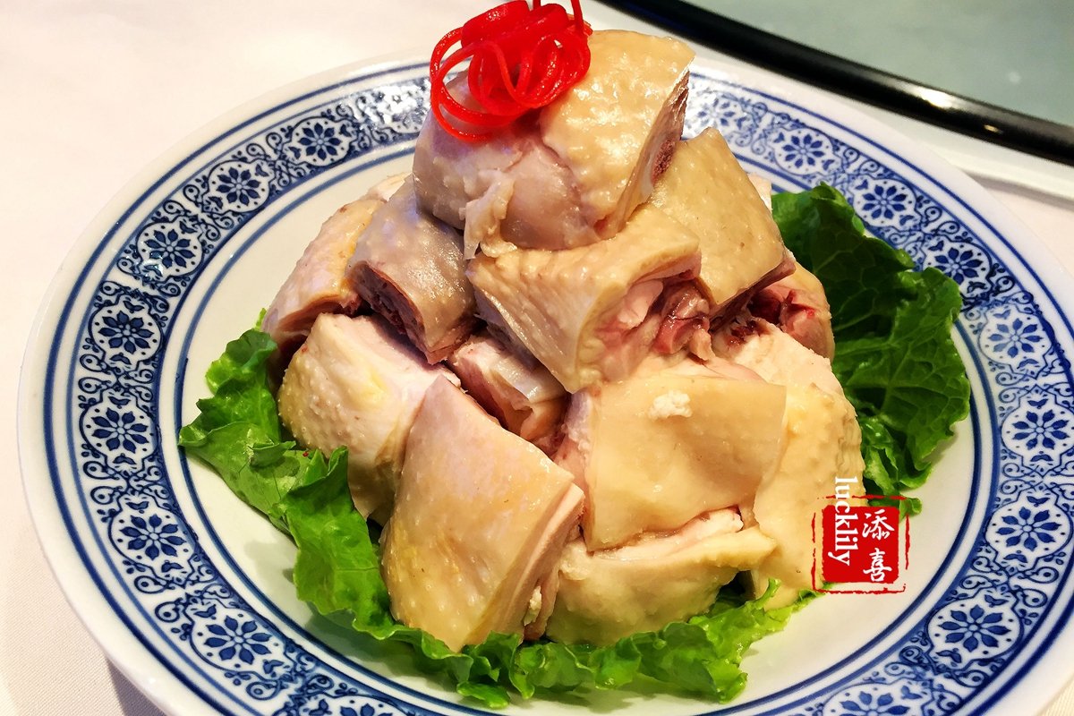 天香楼炸响铃绝对是杭城的头牌名点,其松脆的口感无