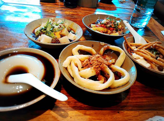 小名堂担担甜水面(东城根街店)