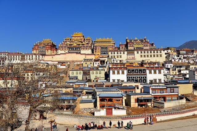 松赞林景区