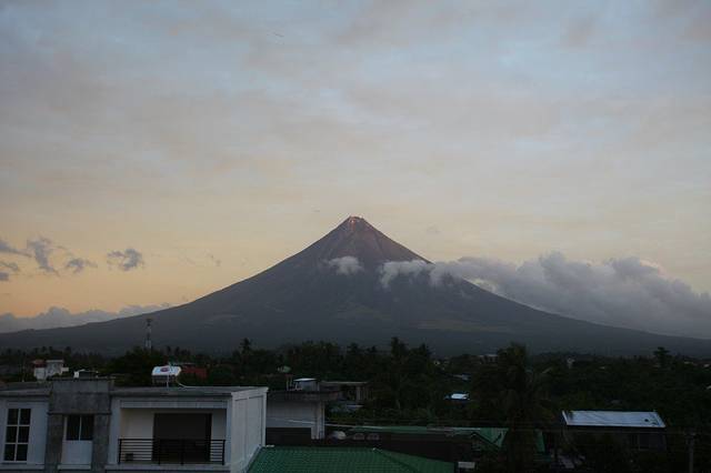 马荣火山