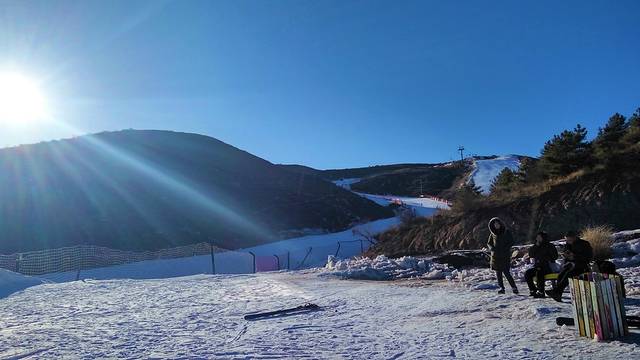 呼和浩特大青山太伟滑雪场
