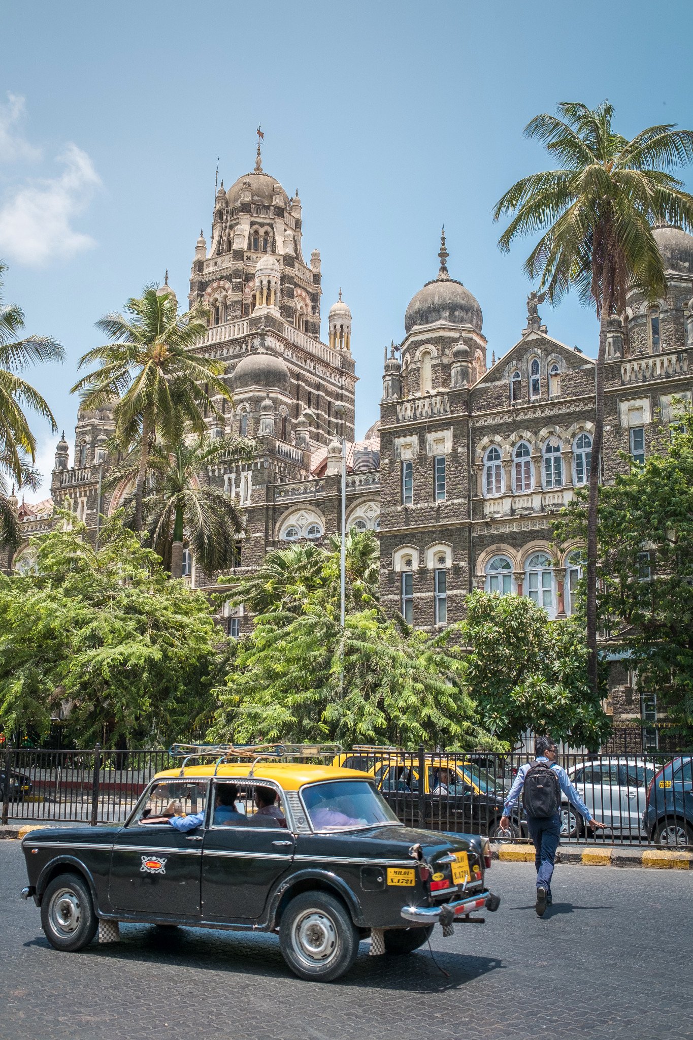 孟买高等法院(bombay high court),极具特色的建筑,结合了欧式