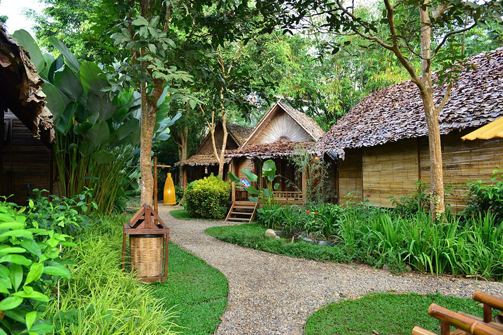 圈发现其实我们自己住的小木屋就很棒啊_拜县乡村精品农场度假村(pai