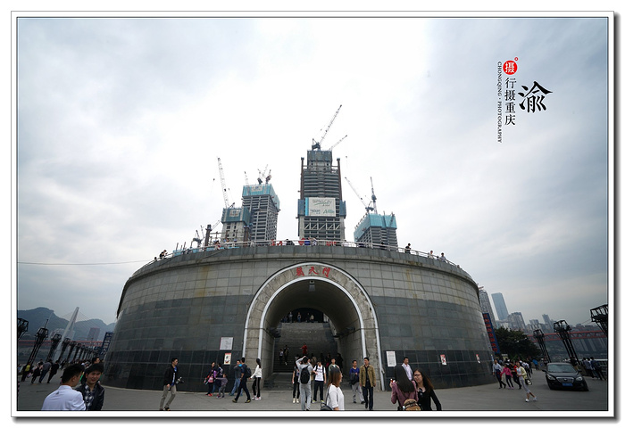 上海重庆3天适合去哪里旅游(三天游重庆出发建议去哪里)(图2) 在地图上看重庆 由嘉陵江和长江环抱而成