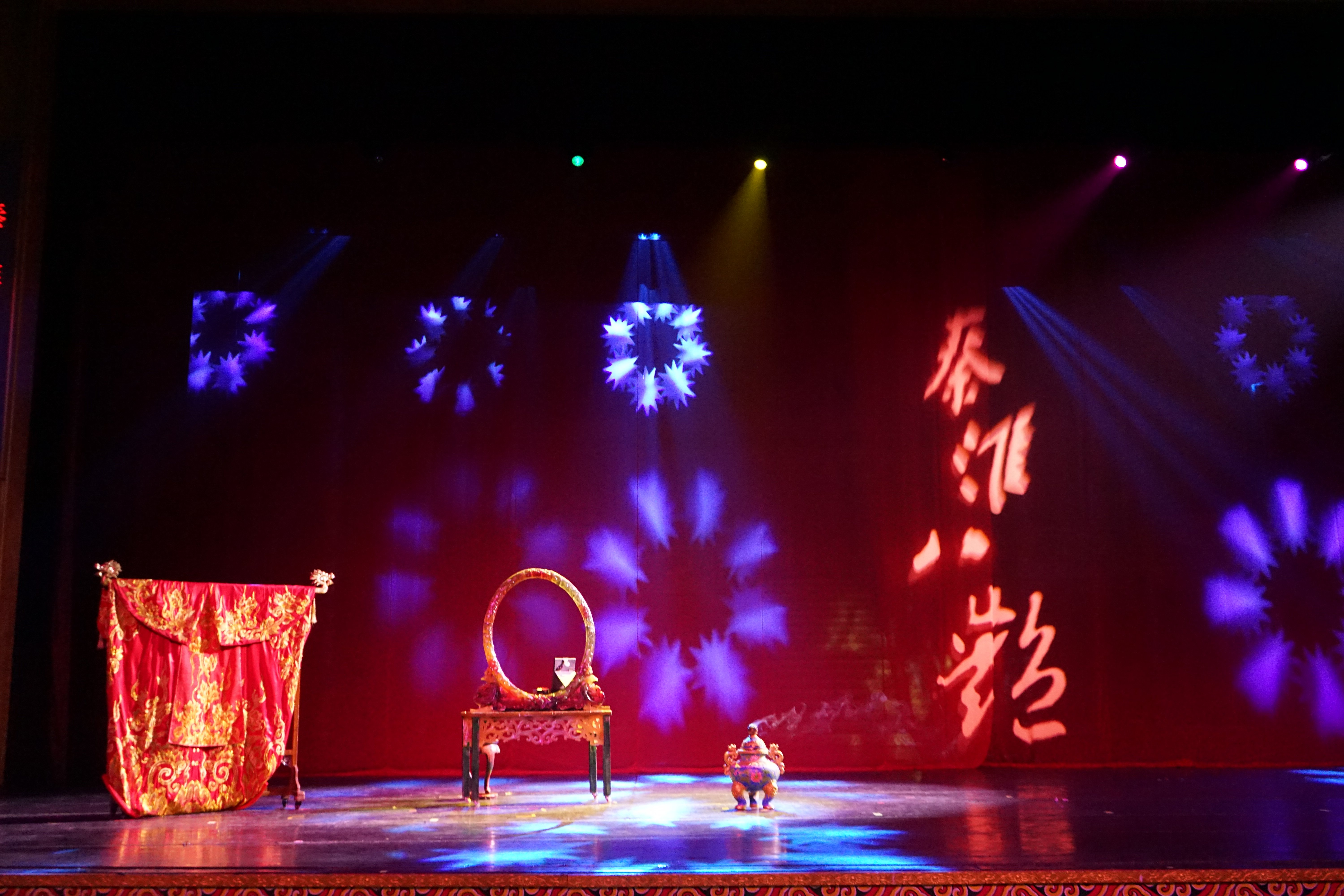 最喜欢的犹如水墨画一般的舞