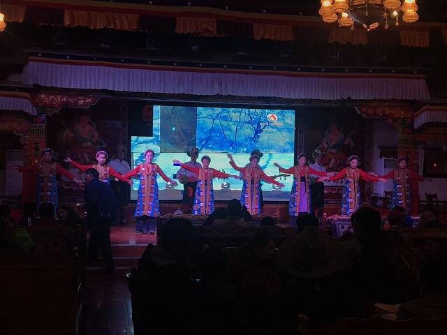 日喀则扎寺广场