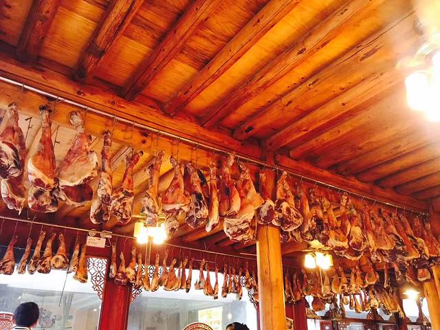 阿婆腊排骨火锅(旗舰店)