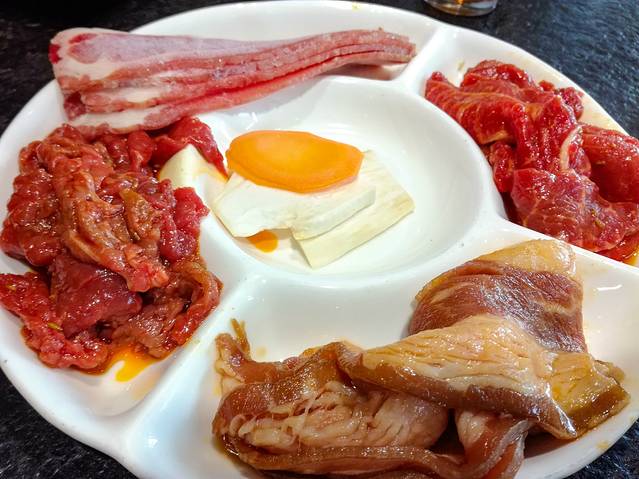 金刚山烧烤(老边分店)