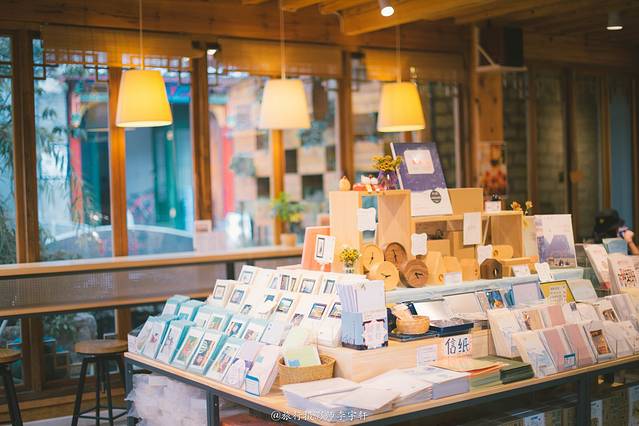 猫的天空之城概念书店(丽江古城店)