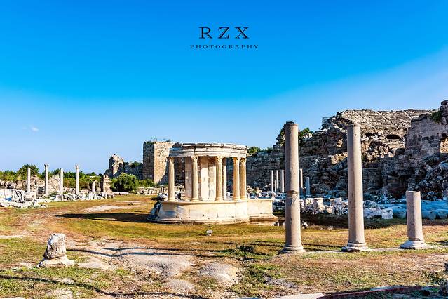 阿斯班多斯古剧场