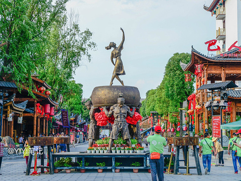 恩施土家女儿城旅游景点图片