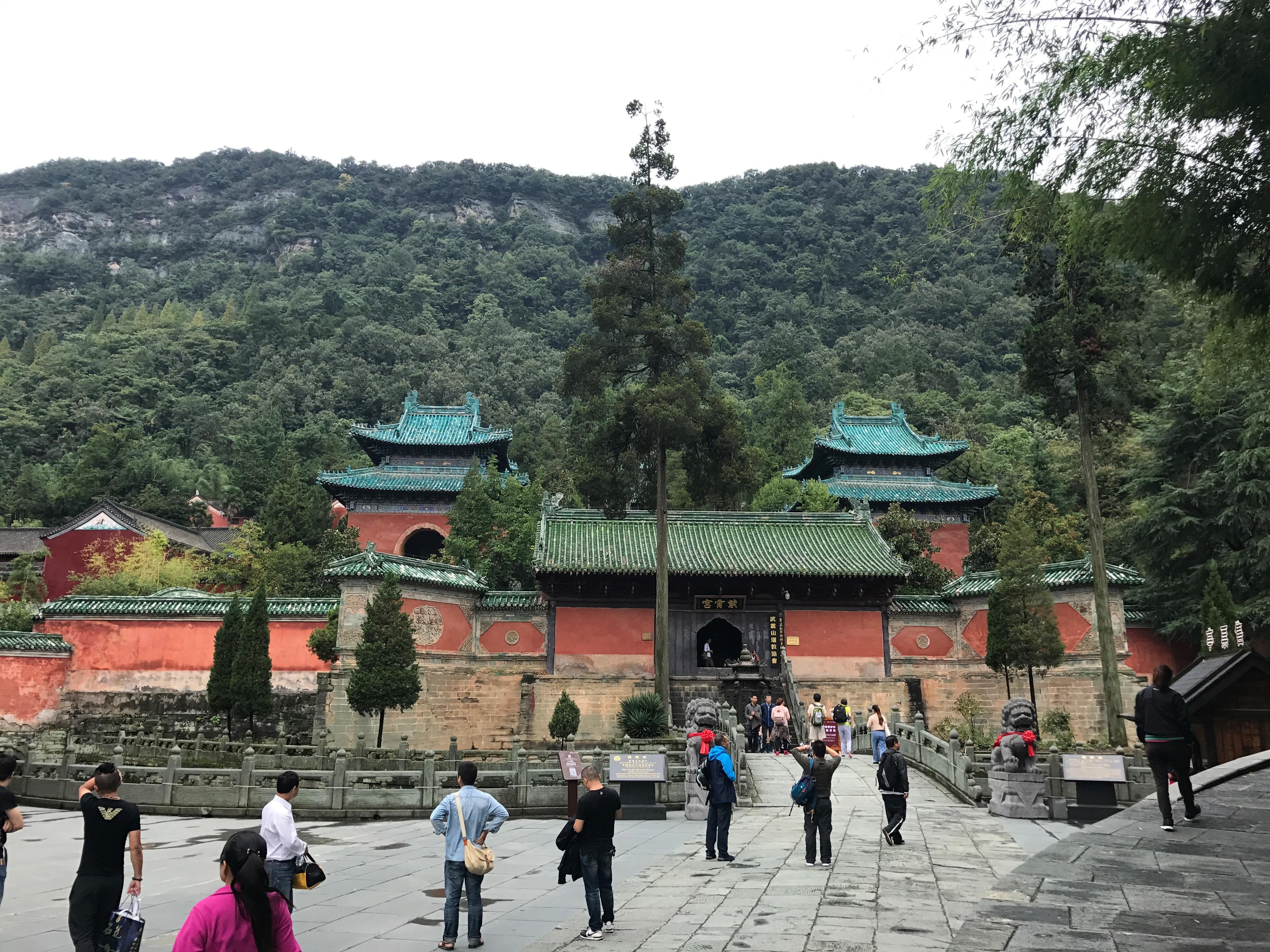 紫霄宫额外需要门票每天早上会有道士表演还是值得看看的周围也有好多