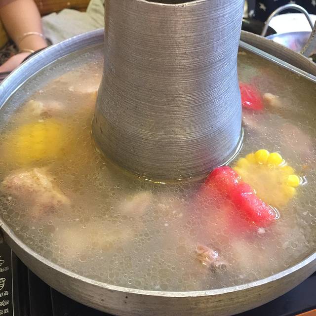 阿大妈腊排骨火锅(木府店)