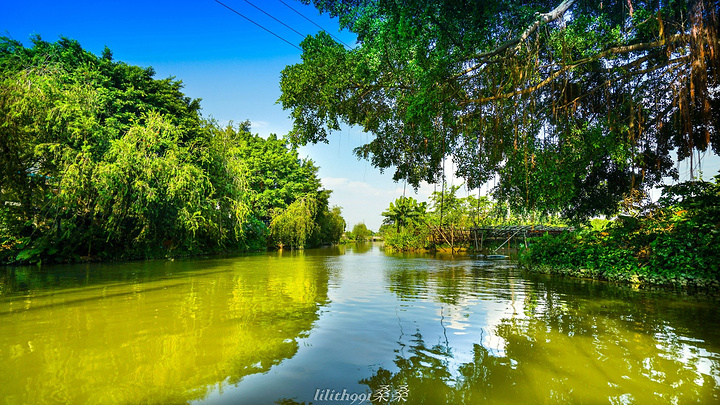 岭南水乡, 岸上步行,比较有名的点就是刘氏、梁