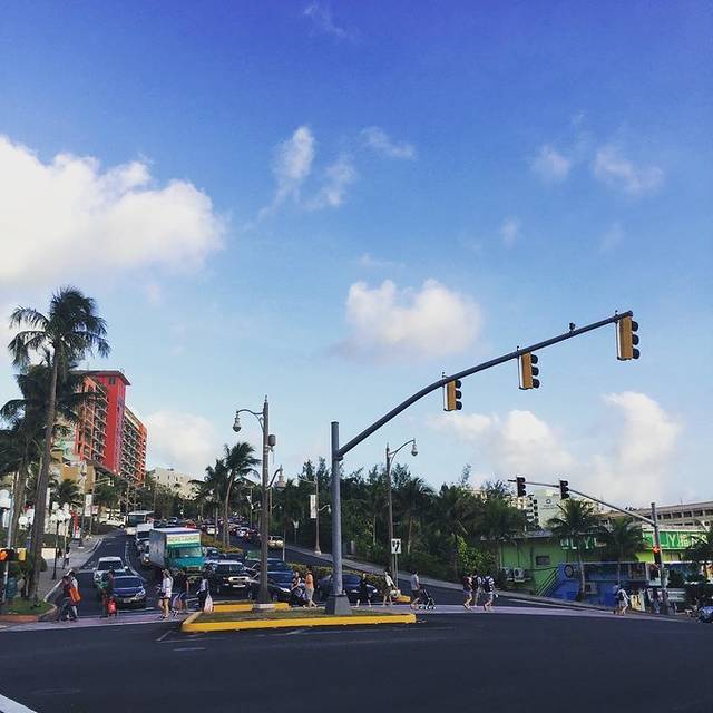 密克罗尼西亚广场购物中心