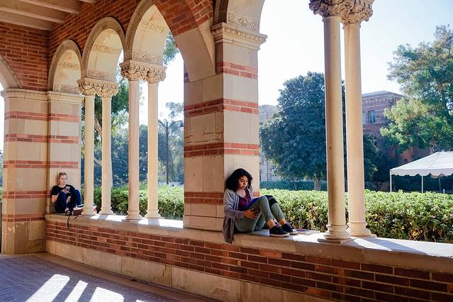 洛杉矶加利福尼亚大学