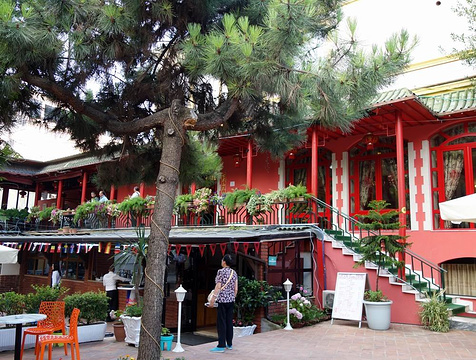 地拉那维多利亚酒店(Hotel Victoria Tirana)旅游景点攻略图