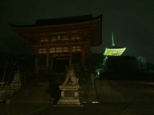 "非常有日本特色的一处景点，这个景点在去之前就听说了，走在登山的小路上，非常有名的一个地方，_清水寺"的评论图片