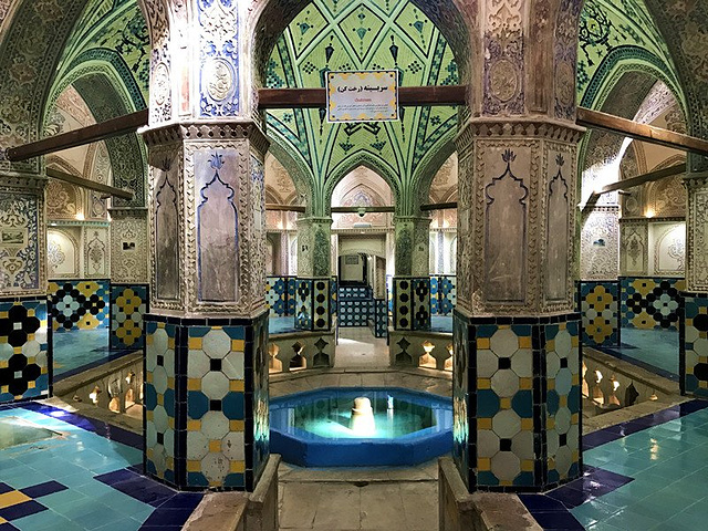 "在中东和土耳其，这样的浴室非常普遍，据说之前是作为社交场所的不二之选。【艾哈迈德苏丹浴室】_艾哈迈德苏丹浴室"的评论图片