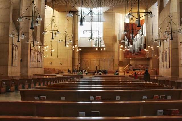 天使之女天主教大教堂