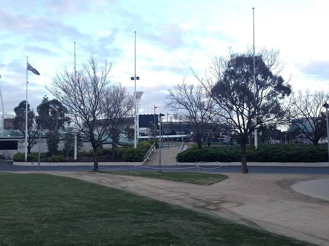 罗德·拉沃尔球场