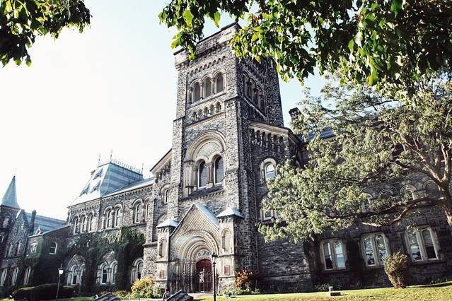 多伦多大学